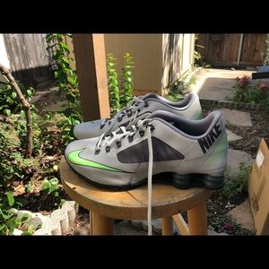 Nike shox SAMPLE COLORWAY size 9